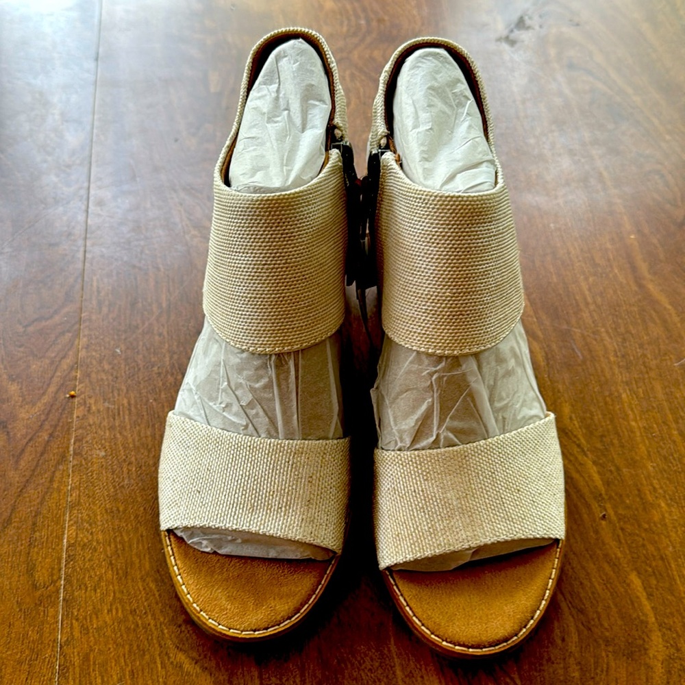 TOMS Majorca Cutout sandal